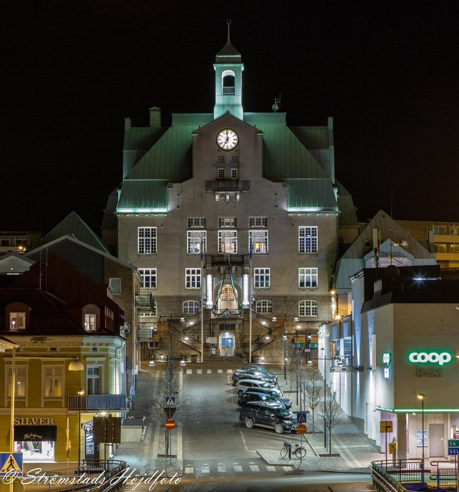 1 Rums-Laegenheter, Gangavstand Till Stroemstads Centrum Bagian luar foto